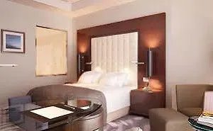 5* Hotel Hilton & Residences